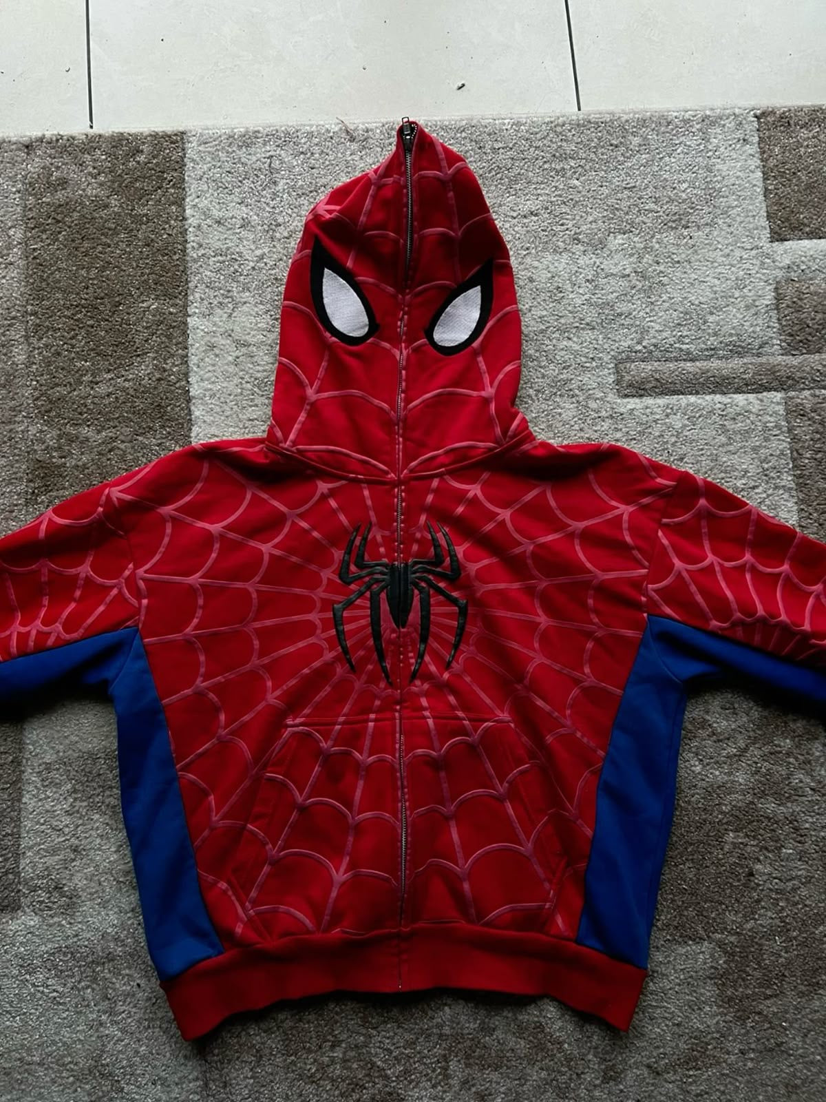 Spider Web Graphic Zip Hoodie – Unisex Oversized Streetwear Superhero Hoodie